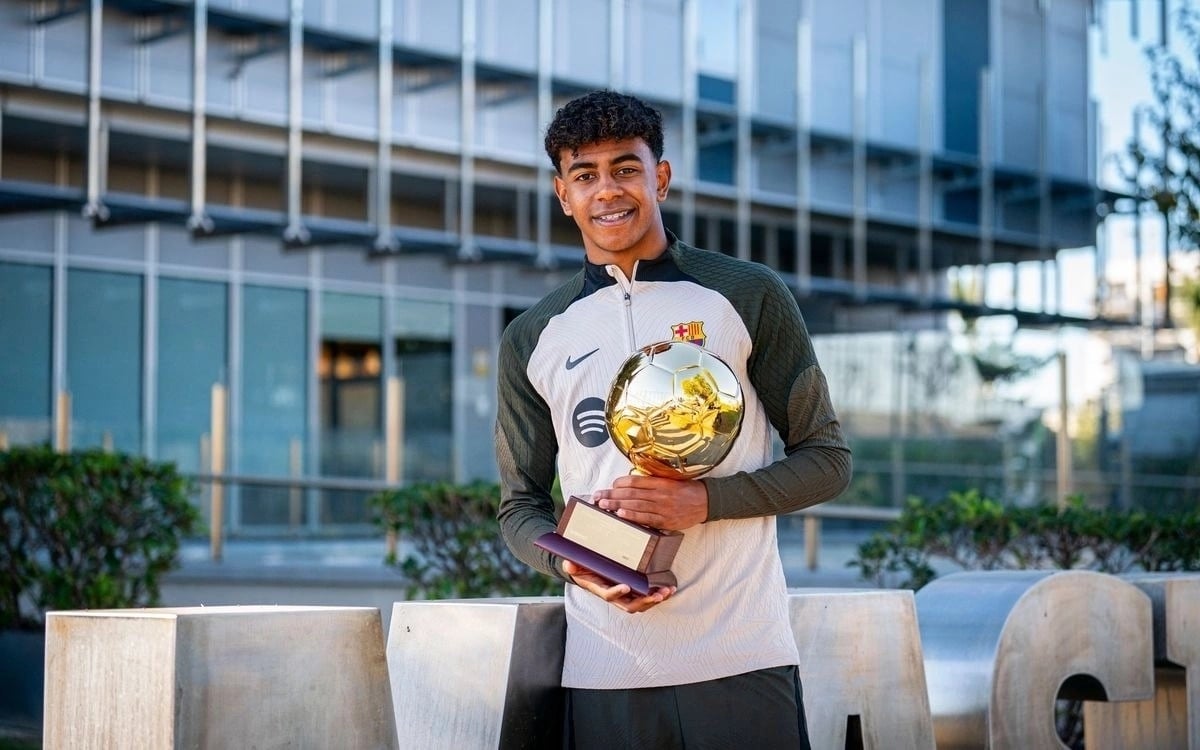 Barcelona’s Lamine Yamal Sets Sights on Multiple Ballon d’Or Wins with Unwavering Confidence