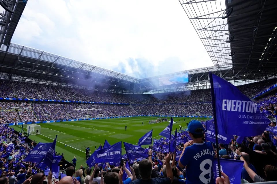 Everton Fans Thrilled as $1 Billion Stadium Debuts with Victory