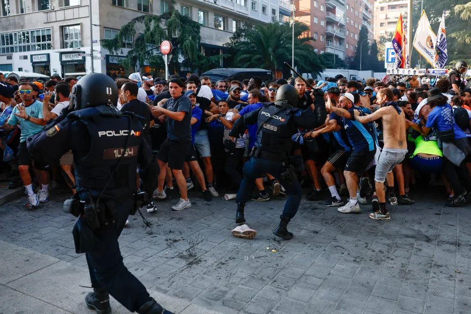 Violent Clashes Erupt Before PSG vs. Atalanta Champions League Tie; 19 Arrested