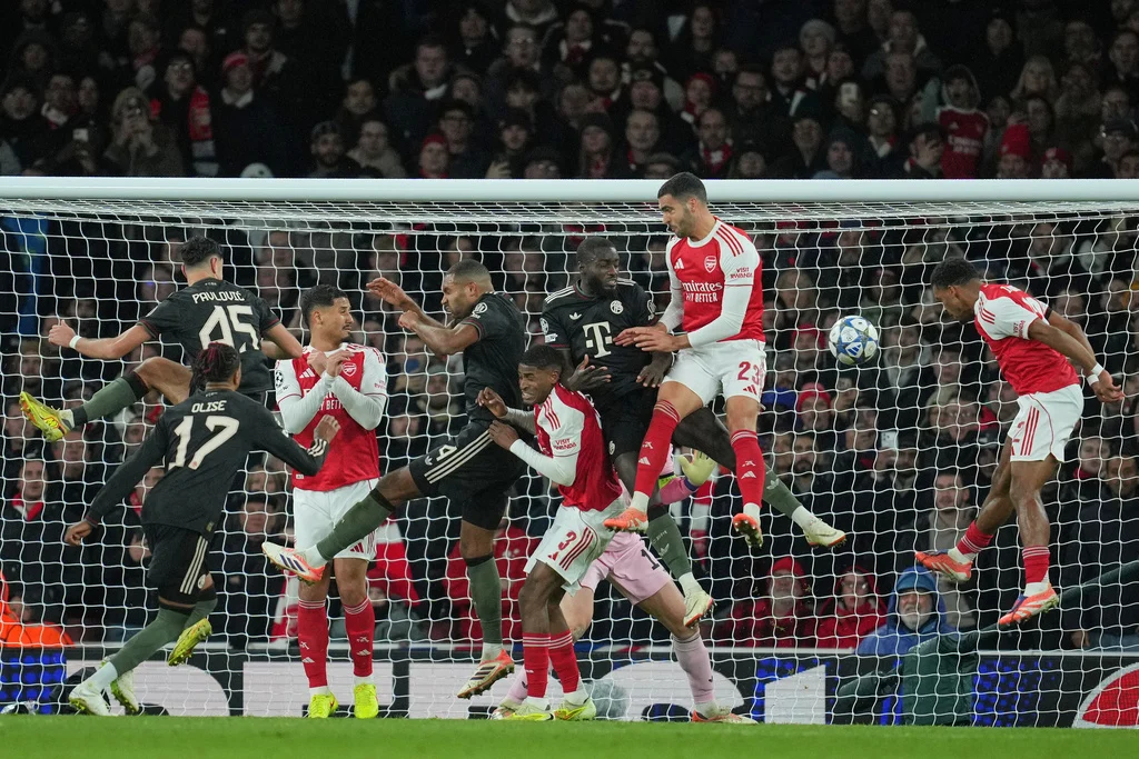 Historic Triumph: Arsenal Overcomes Bayern Munich, Seizes Top Spot in UEFA Champions League Group