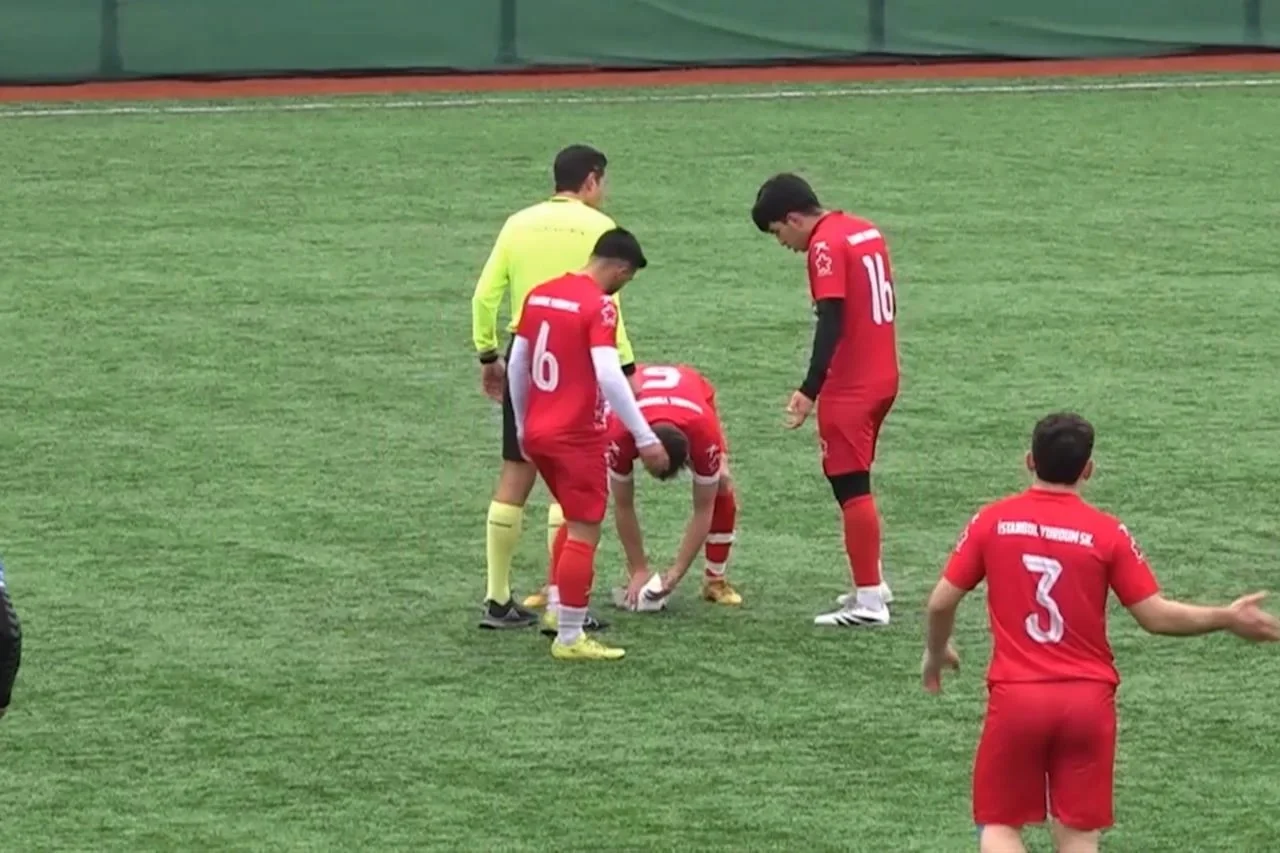 Turkish Footballer Gani Catan Hailed Globally for Heroic Mid-Match Animal Rescue Attempt